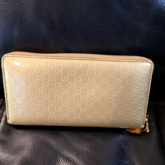 Authentic Gucci Gold Micro Guccissima Zip Around Wallet - Picture 12 of 17